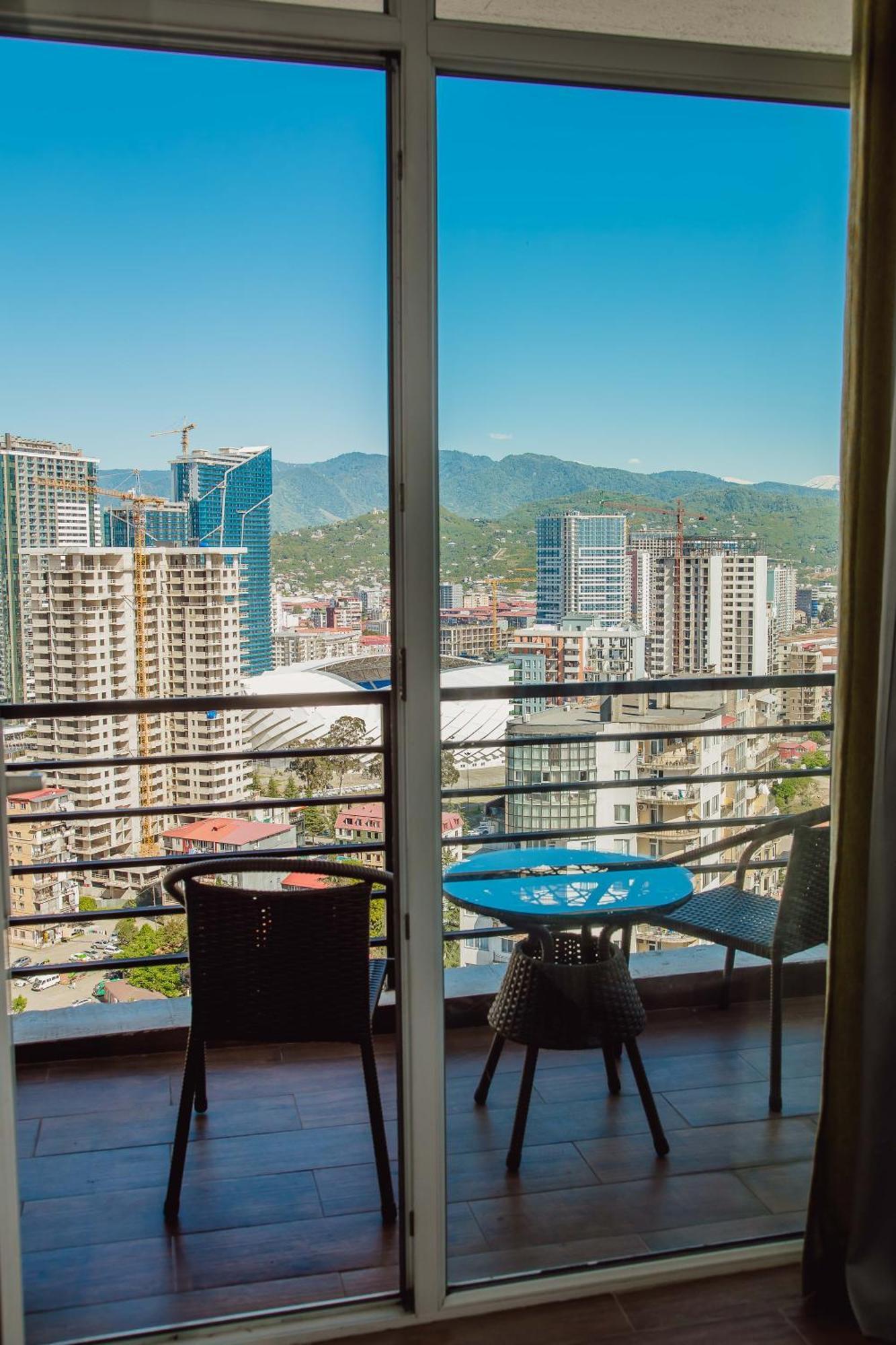 Happy Apartments Batumi Exterior photo